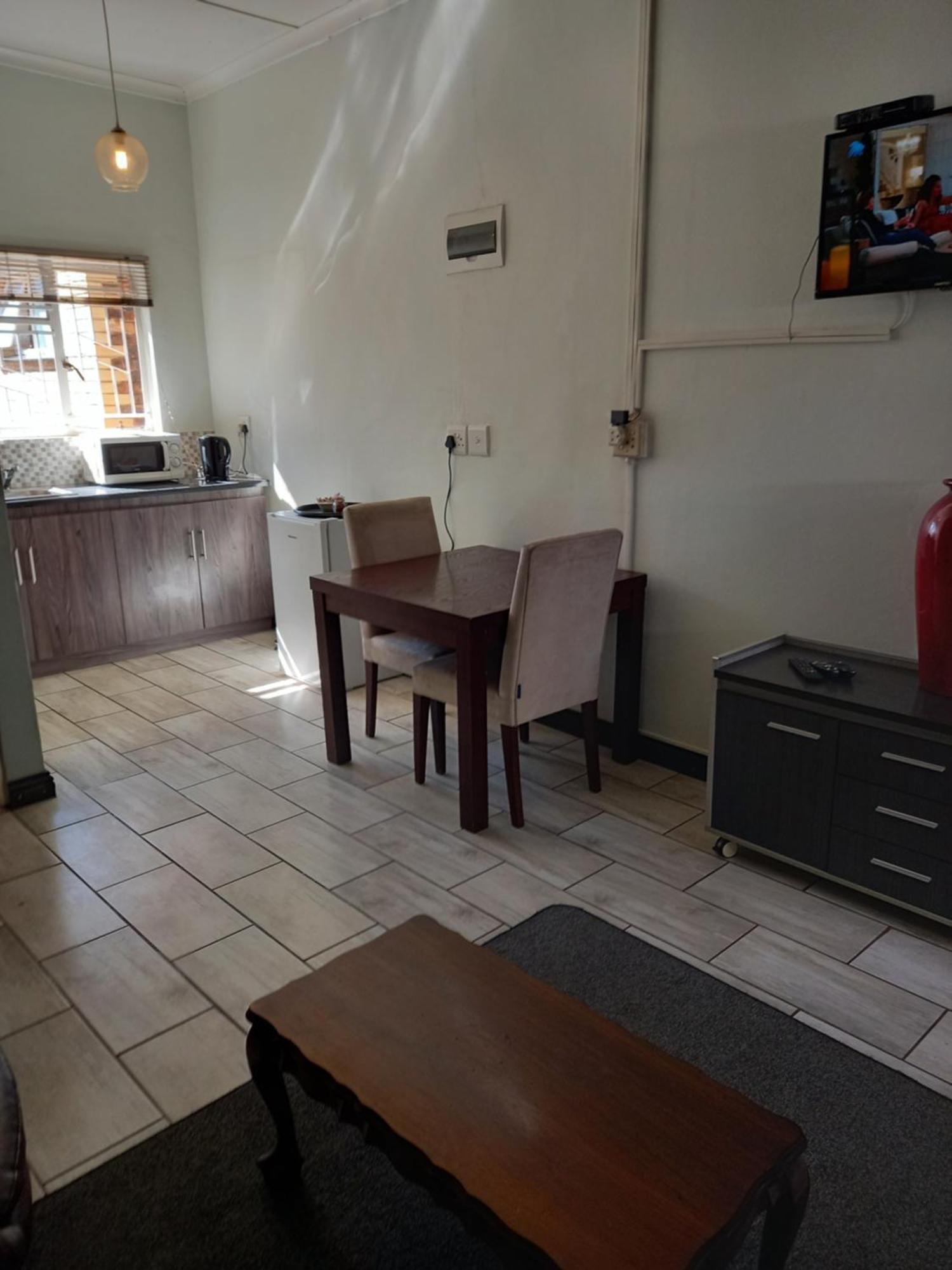 21 On Coetzee Guest House Bloemfontein Ngoại thất bức ảnh
