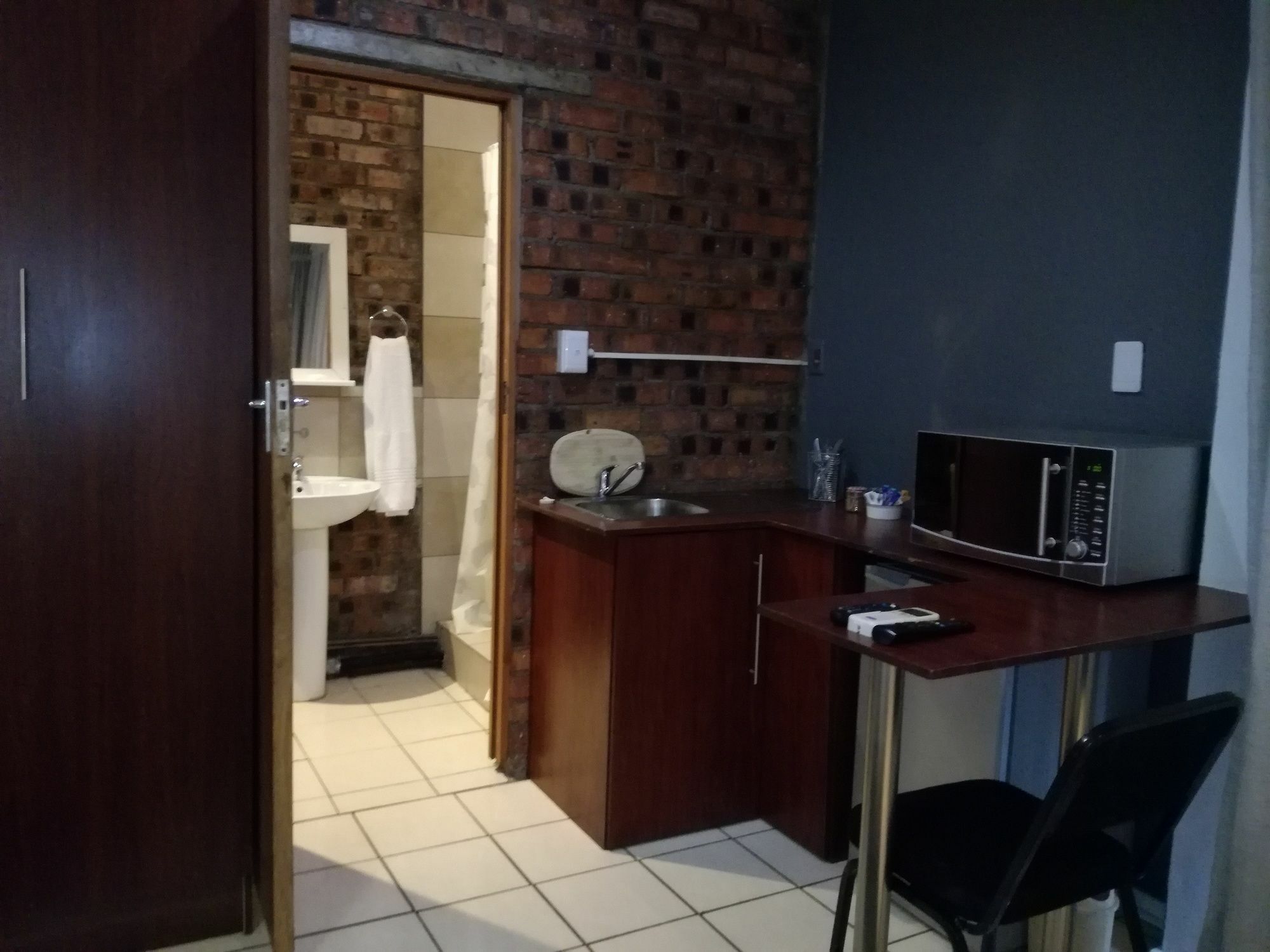 21 On Coetzee Guest House Bloemfontein Ngoại thất bức ảnh